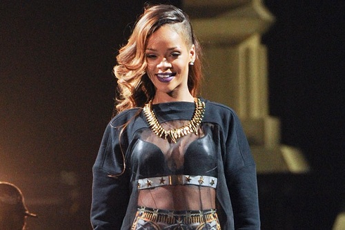        No. 1   Rihanna!