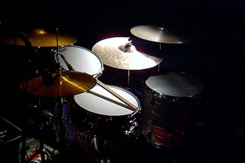     (drums)   drummer