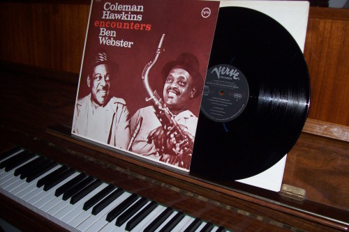 Η Μυρωδιά Του Βινυλίου: Coleman Hawkins Encounters Ben Webster