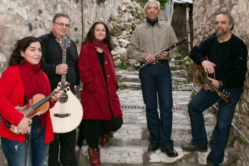 «Ιέρνις»: Ένα συγκρότημα που μελετάει την κέλτικη μουσική παράδοση
